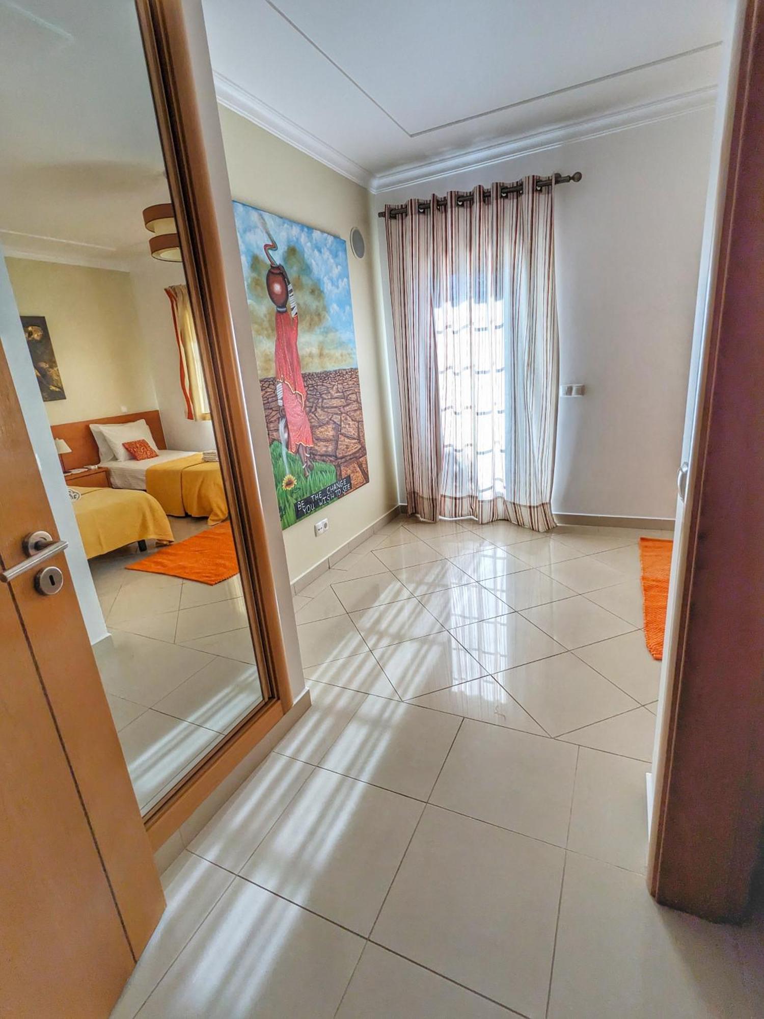 Farm Village- Townhouse 2 Mins From Old Town Албуфейра Екстериор снимка